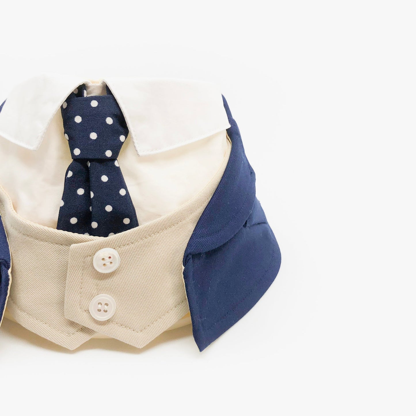 MOMOJI Queensway | Pet Bib