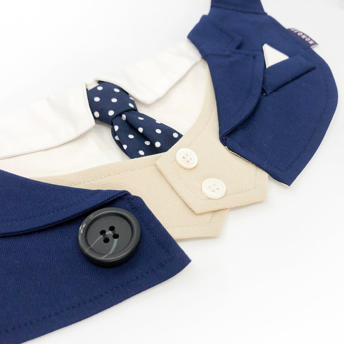 MOMOJI Queensway | Pet Bib
