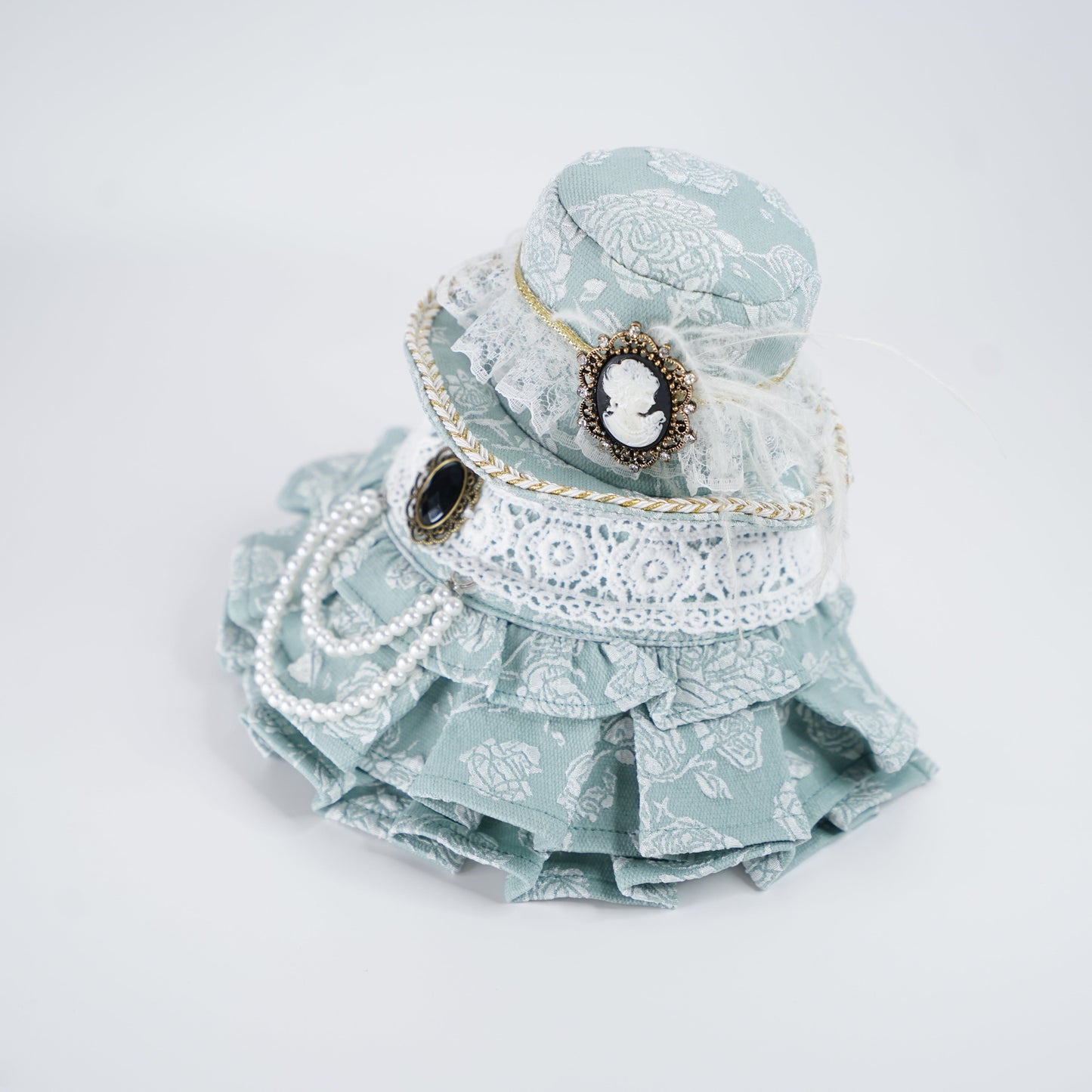 MOMOJI Augusta (1-Regency Celadon Sage) | Pet Hat