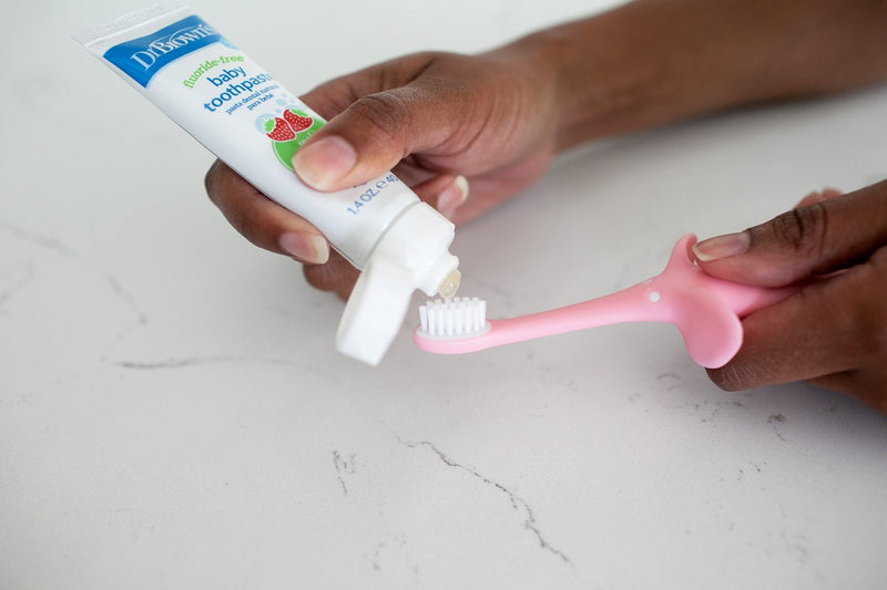 Dr. Brown's 幼兒牙膏 (啤梨蘋果) 及小象軟毛牙刷套裝