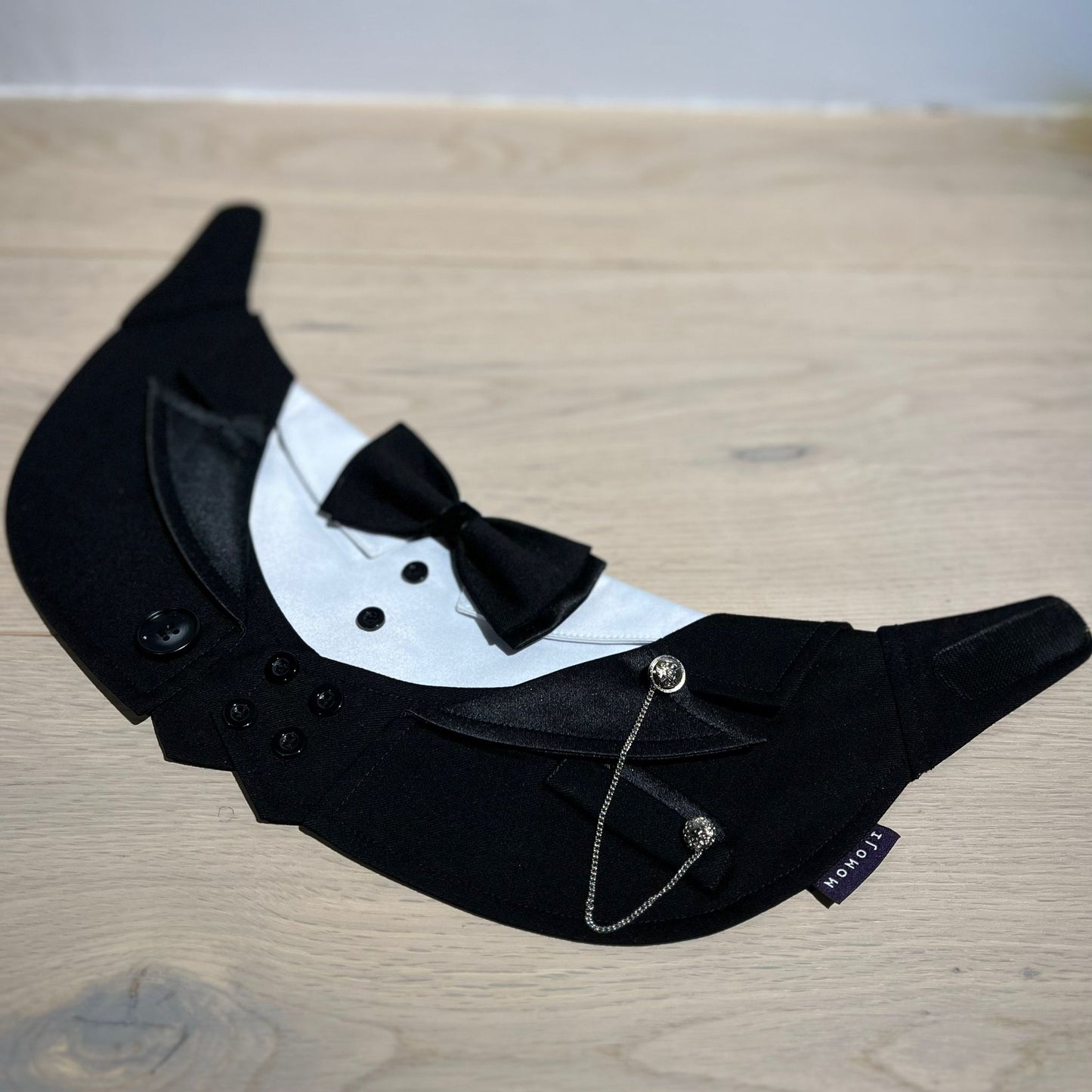 MOMOJI Kingsway | Pet Bib