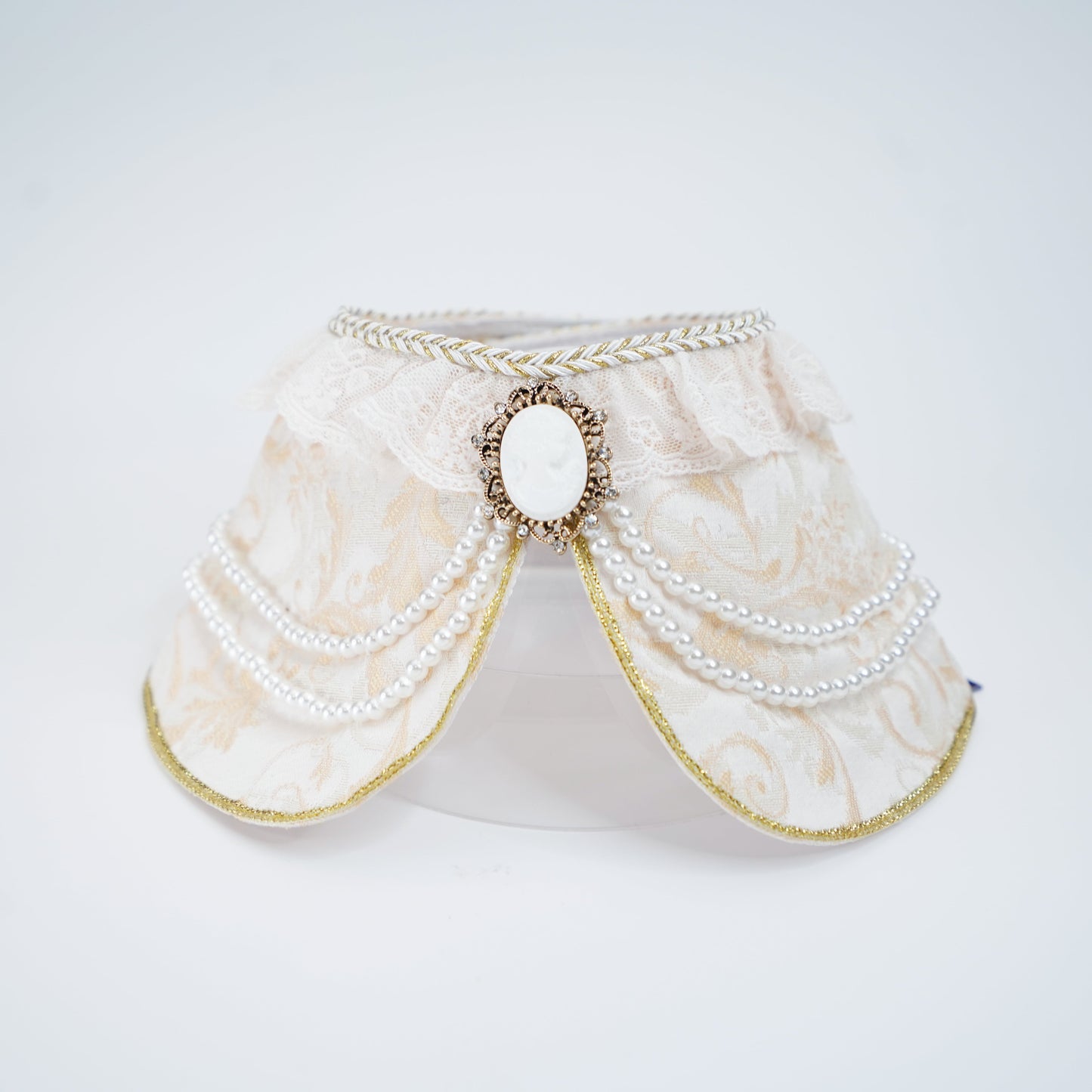MOMOJI Henrietta (1-Champagne Silk Ivory) | Pet Neckwear
