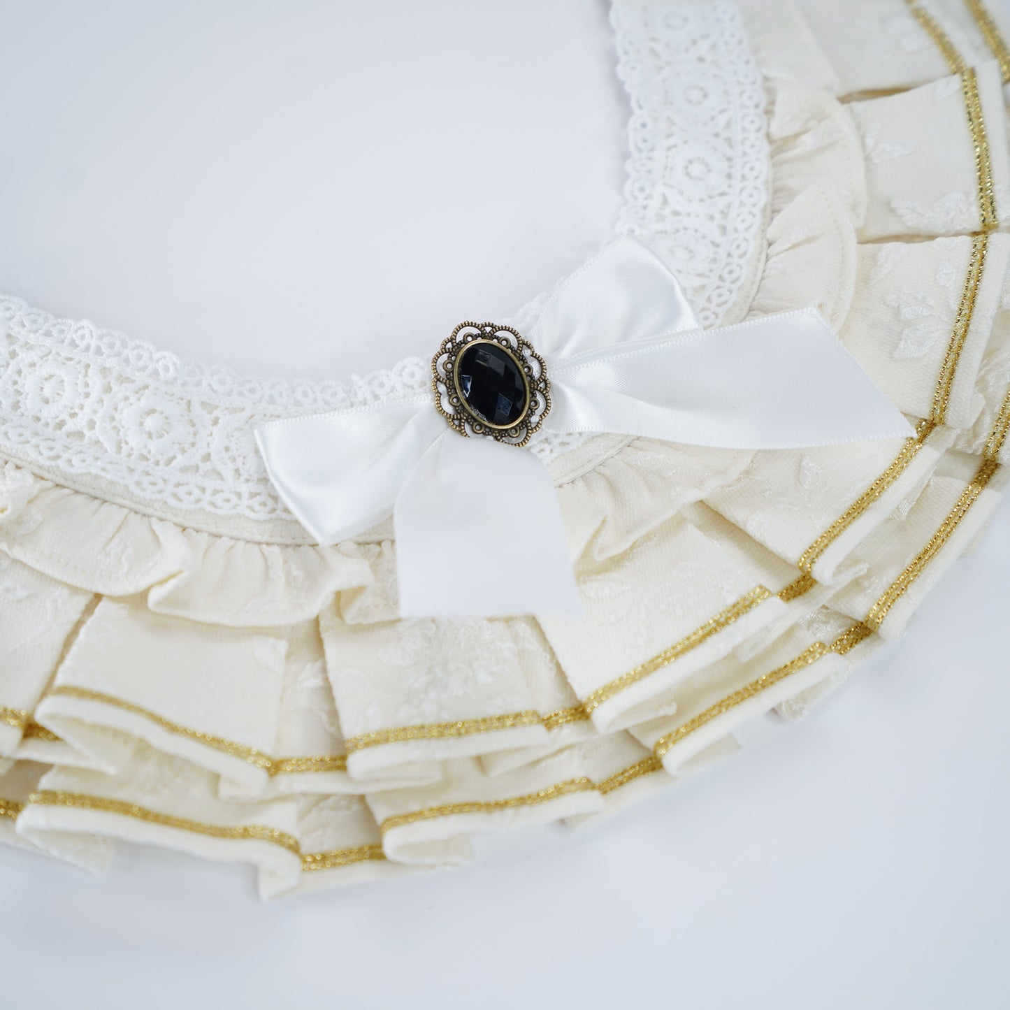 MOMOJI Alexandrina (2-Alabaster Cream) | Pet Neckwear