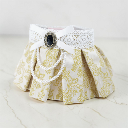 MOMOJI Gwendolen (1-Gilded Vanilla Brocade) | Pet Neckwear