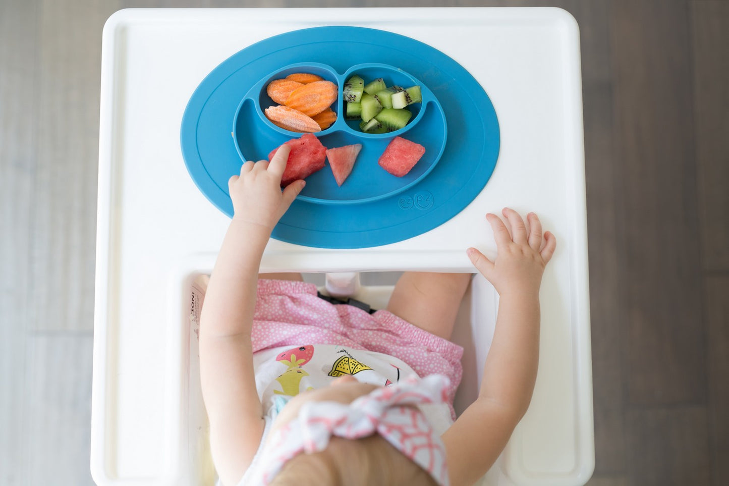 Ezpz Silicone Mini Mat + Utensils Feeding Set